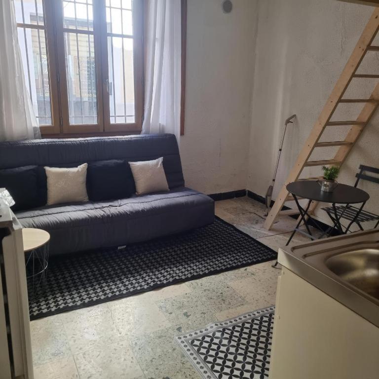 Beau Studio En Centre Ville 나르본 외부 사진